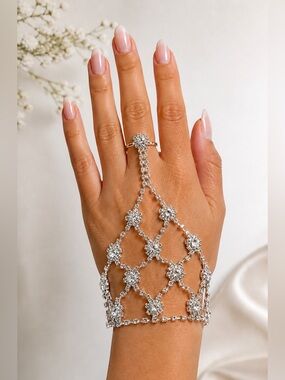 Rhinestone Hand Chain Bracelet Ring Bridal Silver Crystal Jewelry Elegant